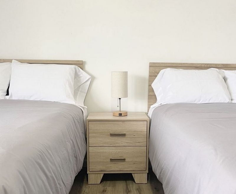 Downtown Inn (Spartan Motel, Spartan Inn) - Vintage Postcard (newer photo)